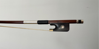 Imagen de Arco Semi-Profesional Cello 4/4 "Eléve" Deluxe