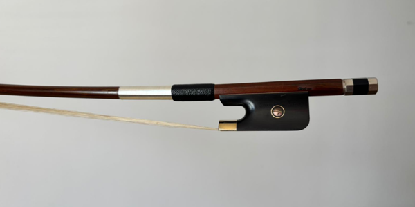 Imagen de Arco Semi-Profesional para Contrabajo 3/4 “Élève" Deluxe (Talón Francés)